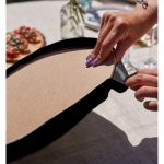 Realhomes Siyah Zeminde Love Yazılı Modern 2'li Yuvarlak Servis Altlığı - Supla Realhomes