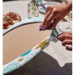 - Supla2li-7017-Gorsel4 - Realhomes Realhomes Beyaz Zeminde Mavi Puan Gold Yıldızlı Dijital Baskılı Modern 2'li Yuvarlak Servis Altlığı - Supla Realhomes