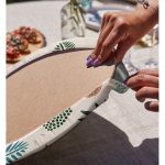 - Supla2li-7020-Gorsel4 - Realhomes Realhomes Ekru Zeminli Yaprak Motifler Dijital Baskılı Modern 2'li Yuvarlak Servis Altlığı - Supla Realhomes