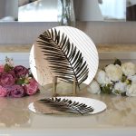 - Supla2li-7029-Gorsel3 - Realhomes Realhomes Beyaz Zemin Minimal Yaprak Desenli Dijital Baskılı Modern 2'li Yuvarlak Servis Altlığı - Supla Realhomes