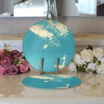 - Supla2li-7044-Gorsel3 - Realhomes Realhomes Turkuaz Zeminde Gold Detaylı Dijital Baskılı Modern 2'li Yuvarlak Servis Altlığı - Supla Realhomes