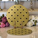 Realhomes Gold Zeminde Beyaz Ok Motifli Dijital Baskılı Modern 2'li Yuvarlak Servis Altlığı - Supla Realhomes