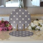 - Supla2li-7175-Gorsel3 - Realhomes Realhomes Gri Zeminli Kar Tanesi Desenli Dijital Baskılı Modern 2'li Yuvarlak Servis Altlığı - Supla Realhomes