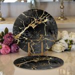 - Supla2li-7224-Gorsel1 - Realhomes Realhomes Siyah Zeminde Gold Renkli Çizim Desenli Dijital Baskılı Modern 2'li Yuvarlak Servis Altlığı - Supla Realhomes