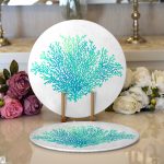 - Supla2li-7228-Gorsel1 - Realhomes  Realhomes Beyaz Zeminde Yeşil Renkli Su Yosunu Desenli Dijital Baskılı Modern 2'li Yuvarlak Servis Altlığı - Supla Realhomes