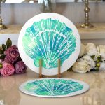 Realhomes Beyaz Zeminde Yeşil Renkli Deniz Kabuğu Desenli Modern 2'li Yuvarlak Servis Altlığı - Supla Realhomes