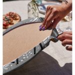 - Supla2li-7240-Gorsel4 - Realhomes Realhomes Gri Zeminde Geyik Desenli Dijital Baskılı Modern 2'li Yuvarlak Servis Altlığı - Supla Realhomes