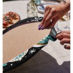 - Supla2li-7242-Gorsel4 - Realhomes  Realhomes Renkli Zeminde Kartanesi Ve Yaprak Desenli Dijital Baskılı Modern 2'li Yuvarlak Servis Altlığı - Supla Realhomes