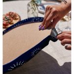 - Supla2li-7257-Gorsel4 - Realhomes Realhomes Lacivert Zeminli Puantiye Desenli Dijital Baskılı Modern 2'li Yuvarlak Servis Altlığı - Supla Realhomes