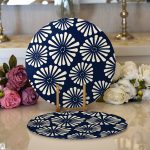 Realhomes Lacivert Zemin Üzerinde Onedraw Çizimli Papatya Modern 2'li Yuvarlak Servis Altlığı - Supla Realhomes