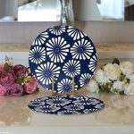 Realhomes Lacivert Zemin Üzerinde Onedraw Çizimli Papatya Modern 2'li Yuvarlak Servis Altlığı - Supla Realhomes