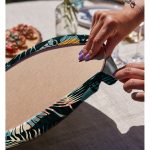 Realhomes Siyah Zeminde Renkli Yaprak Desenli Dijital Baskılı Modern 2'li Yuvarlak Servis Altlığı - Supla Realhomes