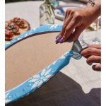 Realhomes Mavi Zemin Üzerinde Kartanesi Motifli Dijital Baskılı Modern 2'li Yuvarlak Servis Altlığı - Supla Realhomes