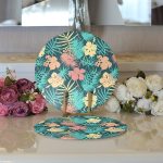 - Supla2li-7320-Gorsel3 - Realhomes Realhomes Siyah Zemin Üzerinde Rengarenk Çiçek Desenli 2'li Yuvarlak Servis Altlığı - Supla Realhomes