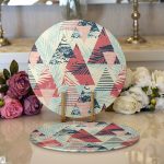 - Supla2li-7330-Gorsel1 - Realhomes Realhomes Renkli Zemin Üzerinde Üçgen Desenli Dijital Baskılı Modern 2'li Yuvarlak Servis Altlığı - Supla Realhomes