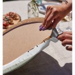 - Supla2li-7341-Gorsel4 - Realhomes  Realhomes Beyaz Zeminde Çam Ağacı Desenli Dijital Baskılı Modern 2'li Yuvarlak Servis Altlığı - Supla Realhomes