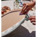 Realhomes Beyaz Zeminde Onedraw Çizimli Yaprak Desenli Dijital Baskılı Modern 2'li Yuvarlak Servis Altlığı - Supla Realhomes