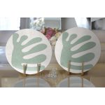 - Supla2li-7382-Gorsel2 - Realhomes Realhomes Renkli Zemin Üzerinde Onedraw Çizimli Yaprak Motifli 2'li Yuvarlak Servis Altlığı - Supla Realhomes