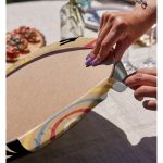 Realhomes Hardal Zeminli Rengarenk Çiçek Desenli Dijital Baskılı Modern 2'li Yuvarlak Servis Altlığı - Supla Realhomes