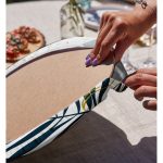 Realhomes Beyaz Zeminde Onedraw Çizimli Yaprak Desenli Dijital Baskılı Modern 2'li Yuvarlak Servis Altlığı - Supla Realhomes