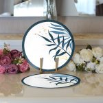 Realhomes Beyaz Zeminde Renkli Yaprak Desenli Dijital Baskılı Modern 2'li Yuvarlak Servis Altlığı - Supla Realhomes