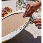 - Supla2li-7473-Gorsel4 - Realhomes Realhomes Beyaz Zeminde Gold Cerceve Icınde Oval Desenli Modern 2'li Yuvarlak Servis Altlığı - Supla Realhomes