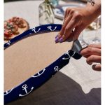 - Supla2li-7626-Gorsel4 - Realhomes Realhomes Lacivert Zemin Üzerinde Çapa Desenli Dijital Baskılı Modern 2'li Yuvarlak Servis Altlığı - Supla Realhomes