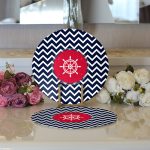 Realhomes Renkli Zemin Üzerinde Geometrik Zigzag Desenli Çapa 2'li Yuvarlak Servis Altlığı - Supla Realhomes