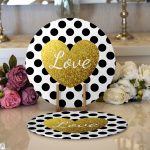 - Supla2li-7695-Gorsel1 - Realhomes Realhomes Beyaz Zemin Üzerinde Puantiyeli Gold Detaylı Love Yazılı 2'li Yuvarlak Servis Altlığı - Supla Realhomes