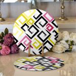 Realhomes Beyaz Zemin Üzerinde Renkli Modern Geometrik Desenli 2'li Yuvarlak Servis Altlığı - Supla Realhomes