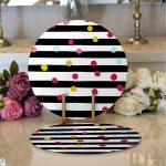 Realhomes Beyaz Zemin Üzerinde Modern Siyah Çizgili Renkli Puantiyeli 2'li Yuvarlak Servis Altlığı - Supla Realhomes