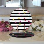 Realhomes Beyaz Zemin Üzerinde Modern Siyah Çizgili Renkli Puantiyeli 2'li Yuvarlak Servis Altlığı - Supla Realhomes