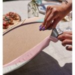 - Supla2li-7833-Gorsel4 - Realhomes Realhomes Pastel Zeminli Üzerinde Gold Renkli Modern Çizgili Modern 2'li Yuvarlak Servis Altlığı - Supla Realhomes