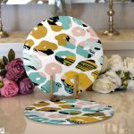 Realhomes Beyaz Zemin Üzerinde Renkli Çizimli Geometrik Desen 2'li Yuvarlak Servis Altlığı - Supla Realhomes