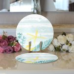 Realhomes Beyaz Zemin Üzerinde Renkli Soyut Çizimli Yaprak Desenli 2'li Yuvarlak Servis Altlığı - Supla Realhomes