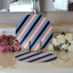 Realhomes Renkli Zemin Üzerinde Pastel Renkli Yatay Çizgili Modern 2'li Yuvarlak Servis Altlığı - Supla Realhomes