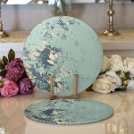 - Supla2li-7986-Gorsel1 - Realhomes Realhomes Pastel Zemin Üzerinde Gold Detaylı Yaprak Desenli Modern 2'li Yuvarlak Servis Altlığı - Supla Realhomes