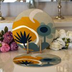 - Supla2li-8096-Gorsel1 - Realhomes Realhomes Renkli Zemin Üzerinde Yaprak Desenli Dijital Baskılı Modern 2'li Yuvarlak Servis Altlığı - Supla Realhomes