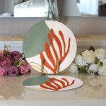 Realhomes Pastel Zemin Üzerinde Yaprak Desenli Dijital Baskılı Modern 2'li Yuvarlak Servis Altlığı - Supla Realhomes