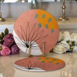 - Supla2li-8121-Gorsel1 - Realhomes Realhomes Pastel Zemin Üzerinde Yaprak Desenli Dijital Baskılı Modern 2'li Yuvarlak Servis Altlığı - Supla Realhomes