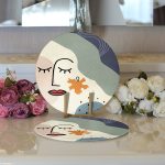 Realhomes Pastel Zemin Üzerinde Onedraw Çizimli Bayan Silüeti 2'li Yuvarlak Servis Altlığı - Supla Realhomes