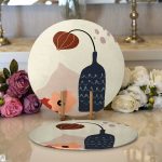 Realhomes Pastel Zemin Üzerinde Vazo Desenli Dijital Baskılı Modern 2'li Yuvarlak Servis Altlığı - Supla Realhomes