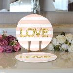 - Supla2li-8214-Gorsel3 - Realhomes Realhomes Beyaz Zemin Üzerinde Renkli Çizgili Gold Detaylı Love Yazılı 2'li Yuvarlak Servis Altlığı - Supla Realhomes