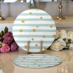 Realhomes Beyaz Zemin Üzerinde Renkli Çizgili Gold Detaylı Modern 2'li Yuvarlak Servis Altlığı - Supla Realhomes