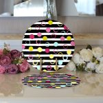 - Supla2li-8233-Gorsel3 - Realhomes Realhomes Beyaz Zeminüzerinde Yatay Çizgili Renkli Puantiyeli 2'li Yuvarlak Servis Altlığı - Supla Realhomes