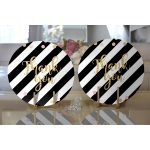 - Supla2li-8238-Gorsel2 - Realhomes Realhomes Beyaz Zemin Üzerinde Siyah Yatay Çizgili Gold Renkli Yazılı 2'li Yuvarlak Servis Altlığı - Supla Realhomes