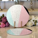 - Supla2li-8275-Gorsel1 - Realhomes Realhomes Beyaz Zemin Üzerinde Renkli Geometrik Desenli Dijital Baskılı Modern 2'li Yuvarlak Servis Altlığı - Supla Realhomes