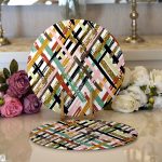 Realhomes Beyaz Zemin Üzerinde Renkli Geometrik Çizgili Dijital Baskılı Modern 2'li Yuvarlak Servis Altlığı - Supla Realhomes