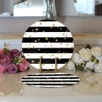 Realhomes Beyaz Zemin Üzerinde Siyah Yatay Çizgili Gold Detaylı Puantiyeli 2'li Yuvarlak Servis Altlığı - Supla Realhomes