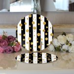 - Supla2li-8282-Gorsel3 - Realhomes Realhomes Beyaz Zemin Üzerinde Siyah Çizgili Gold Detaylı Puantiyeli 2'li Yuvarlak Servis Altlığı - Supla Realhomes